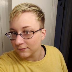 Meet your Posher, Katelyn